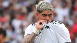 Se viraliza video de Carlos Palacios alentando al Cacique en el partido ante Everton. (Foto: Photosport)