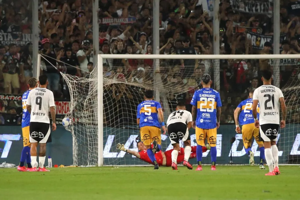 Cepeda transformó en gol el penal. | Foto: Photosport