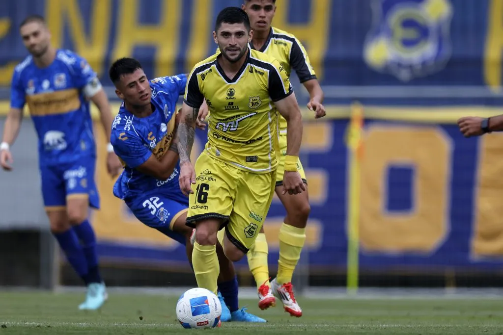 Alonso Rodríguez se formó en Universidad de Chile y actualmente milita en San Luis de Quillota.