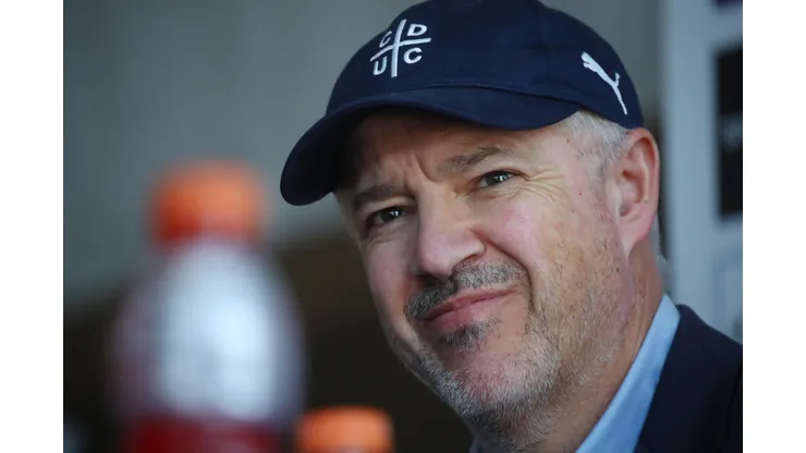 Juan Tagle molesto con los rumores que vinculan a Buljubasich con la selección chilena.