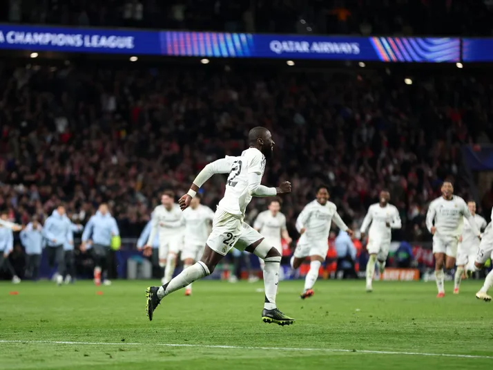 Real Madrid saca la chapa de campeón y elimina al Aleti