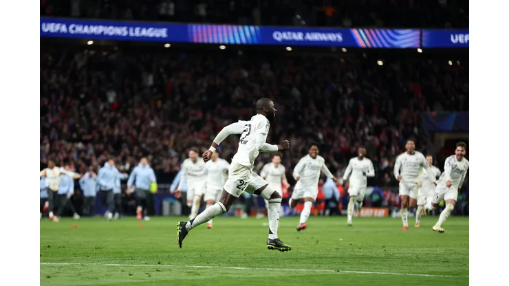 Real Madrid elimina al Atlético Madrid en los octavos de final de la Champions League.