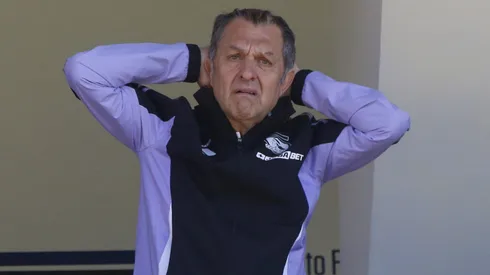 Aníbal Mosa fue agredido en horas de esta tarde en una reunión de Blanco y Negro (Foto: Marco Vasquez/Photosport)