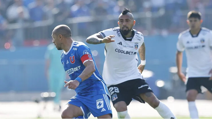 En Colo Colo no existiría intencion de reprogramar el Superclásico (Foto: Pepe Alvujar/Photosport)