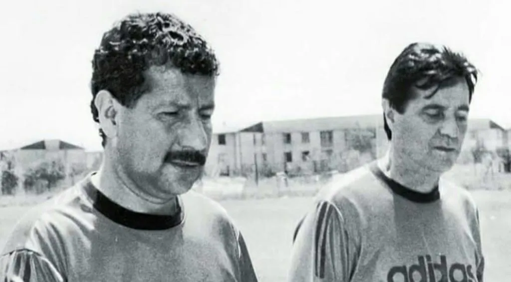 Eddio Inostroza junto a Mirko Jozic en el Colo Colo 1991.