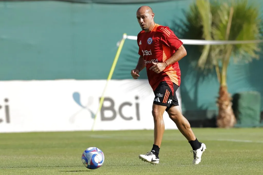 Marcelo Díaz fue pieza fundamental en los títulos de La Roja | FOTO: Javier Torres/Photosport