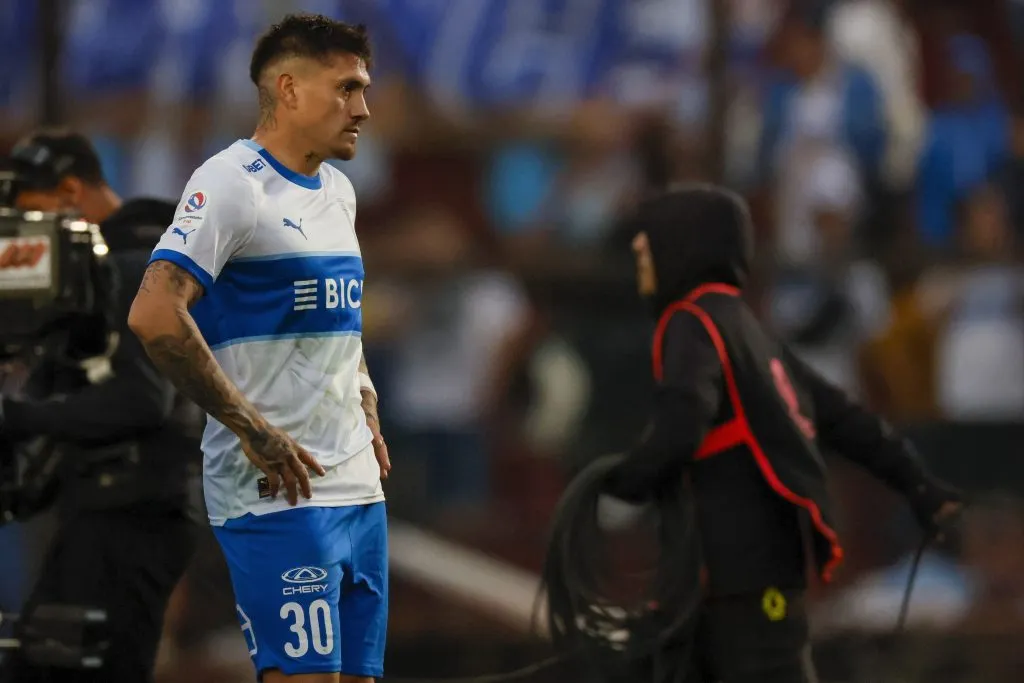 Nicolás Castillo arremete nuevamente contra Juan Tagle y José María Buljubasich. (Foto: Photosport)