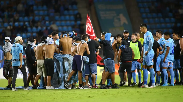 Partido entre Deportes Iquique y Unión Española fue suspendido. (Foto: Photosport)