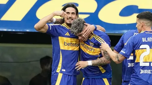 El jugador nacional recibió una tremenda ovación en Boca Juniors