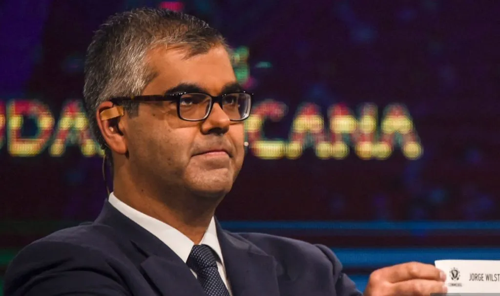 Federico Nantes, el hombre encargado de los papelitos en la Conmebol (Photo by Norberto DUARTE / AFP) (Photo by NORBERTO DUARTE/AFP via Getty Images)