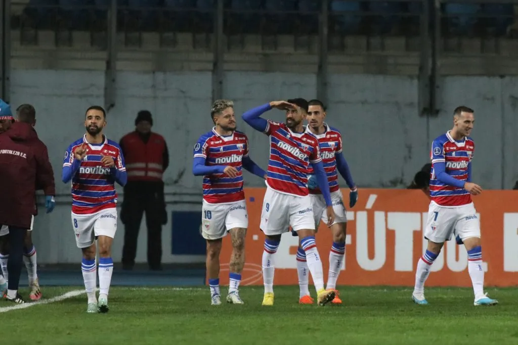 Lucero cambió Colo Colo por Fortaleza a comienzos de 2023 (Photosport).