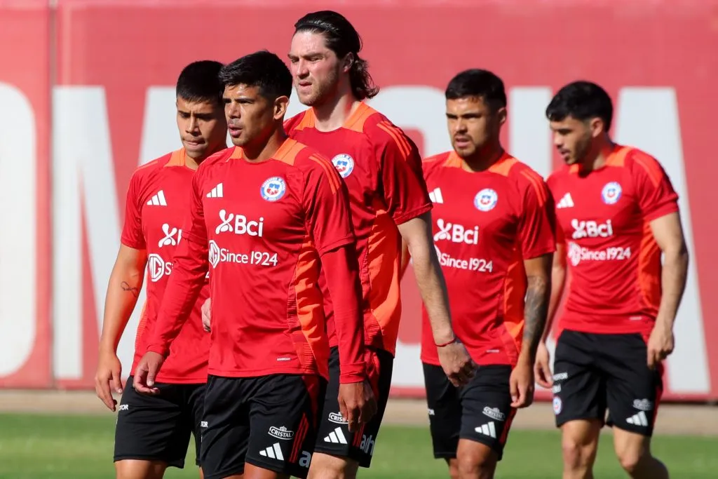 La Roja entra en desventaja con La Albirroja en cuanto a lo económico con FOTO: Jonnathan Oyarzun/Photosport