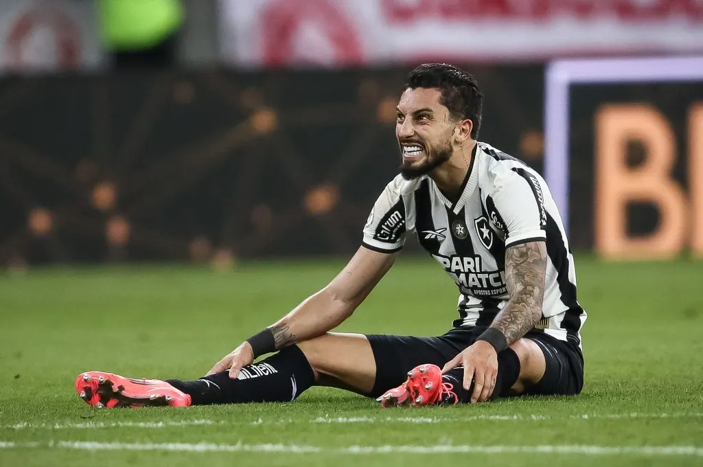 Alex Telles adelantó el encuentro ante Universidad de Chile por la Copa Libertadores.
