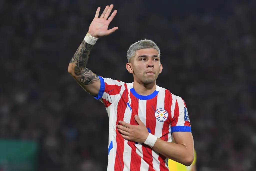 Julio Enciso es la nueva y gran figura de la Selección de Paraguay. (Foto: Christian Alvarenga/Getty Images)