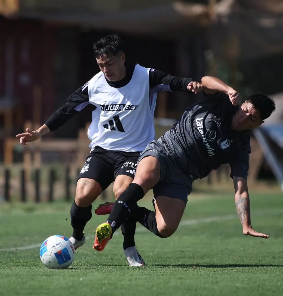 Cristián Zavala se volvió a resentir en el último amistoso de Colo Colo. (Foto: @colocolooficial)