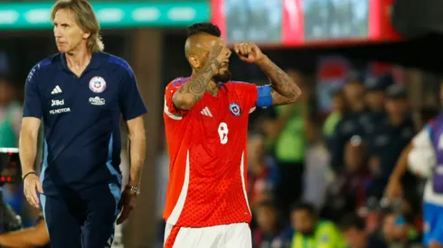 Arturo Vidal tuvo un partido aparte con la hinchada paraguaya.