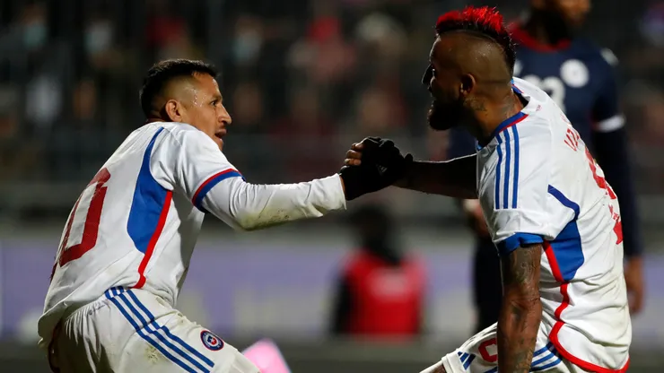 Arturo Vidal fue consultado por Alexis Sánchez. (Foto: Photosport)
