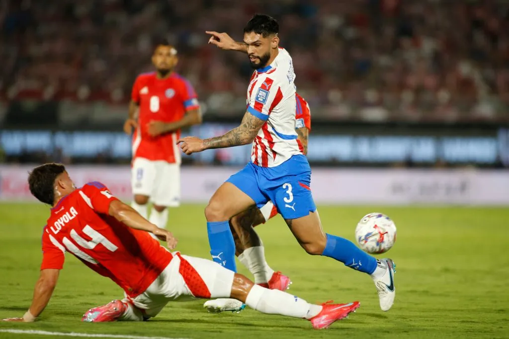 Loyola fue titular en la derrota de Chile | Foto: Photosport
