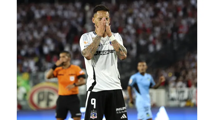 Javier Correa preocupa en Colo Colo (Foto: Felipe Zanca/Photosport)