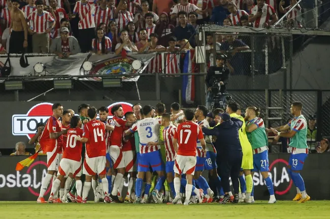 Matías Galarza le avisó a Paulo Díaz tras la caída de La Roja: ya se volverán a encontrar. 