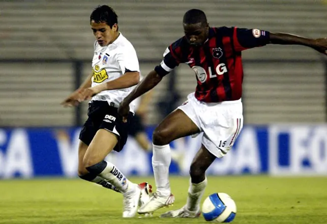 Una joven Alexis Sánchez en de la recordada llave de octavos de final de la Copa Sudamericana 2006 | FOTO: Archivo