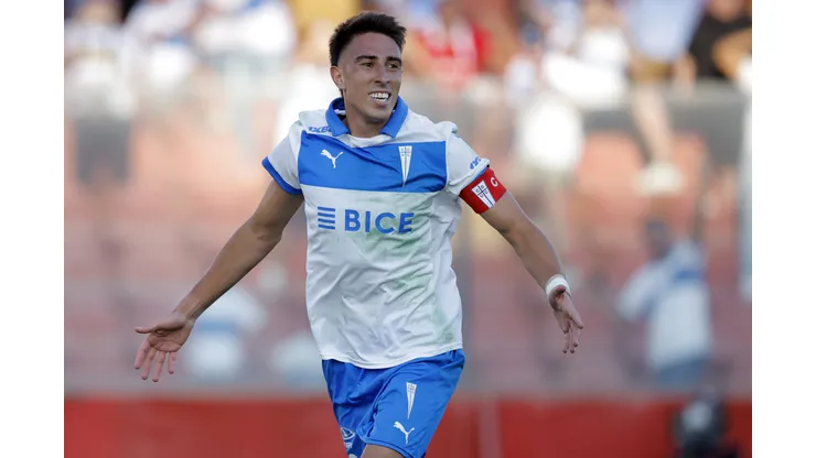 Universidad Católica tiene formación definida para el encuentro en Temuco. (Foto: Photosport)