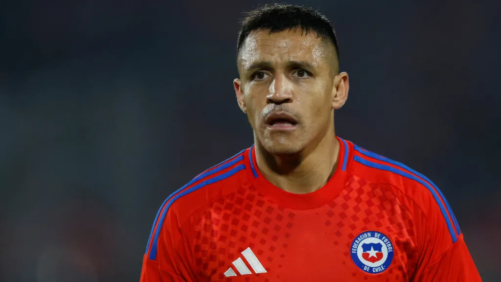Alexis Sánchez no estará en el duelo entre La Roja y Ecuador.