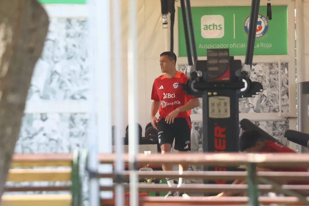 Alexis Sánchez se bajó del partido ante Ecuador. | Foto: Photosport