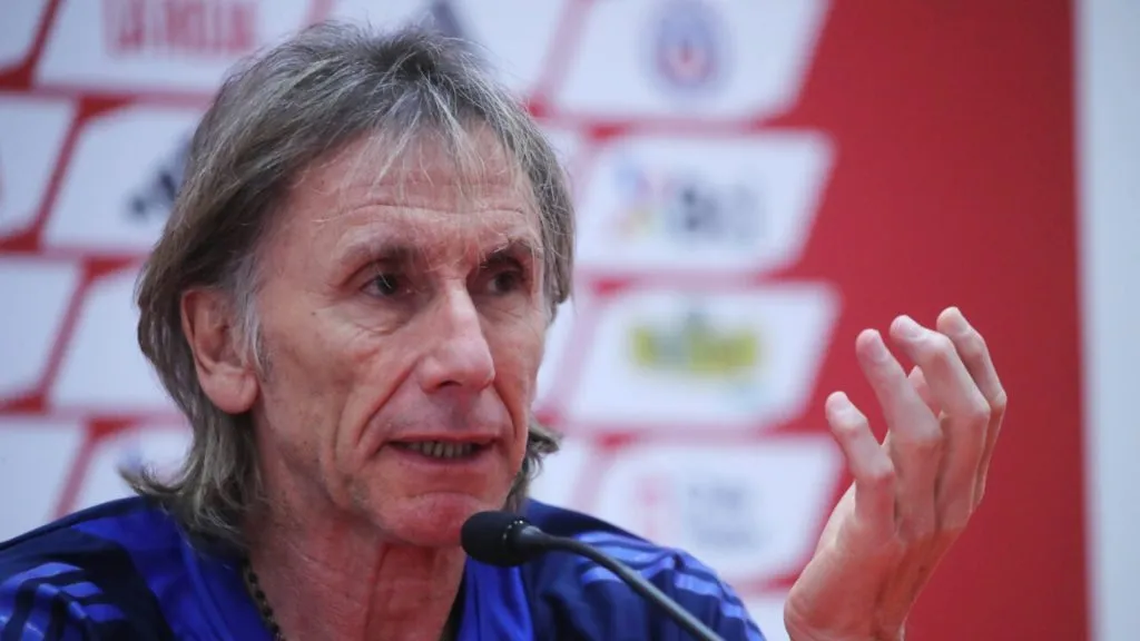 Ricardo Gareca confía en que puede revertir la situación con La Roja.