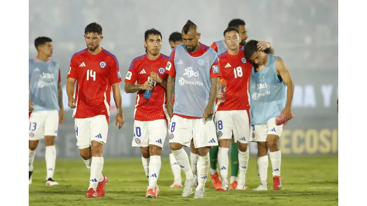 Alejandro Lorca pide varios cambios ante Ecuador.