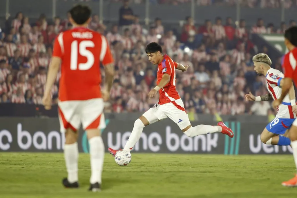 Darío Osorio ya sumó minutos frente a Paraguay en la fecha 13 | FOTO: Angelo Saavedra/Photosport