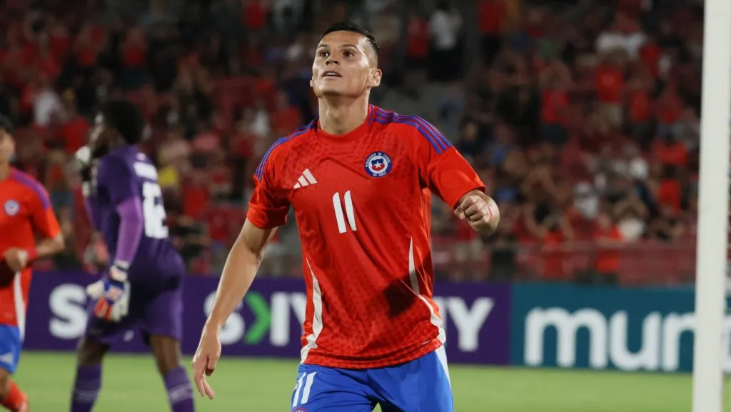 Lucas Cepeda fue el más incisivo de Chile frente a Argentina y tuvo buenos remates al arco.