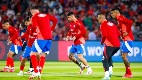 Un jugador de la Roja fue silbado en la presentación del equipo. (Foto: Photosport)