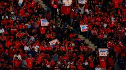 El estadio Nacional coreó el nombre de Cabral (Photosport).