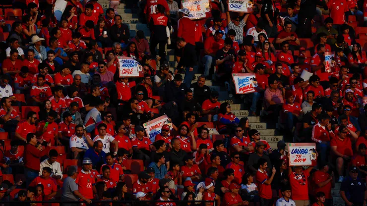 El estadio Nacional coreó el nombre de Cabral (Photosport).