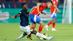 Charles Aránguiz enciende las alarmas de Universidad de Chile.