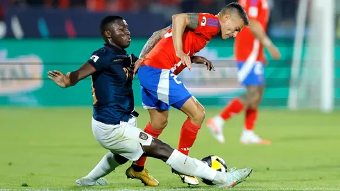 Charles Aránguiz enciende las alarmas de Universidad de Chile.