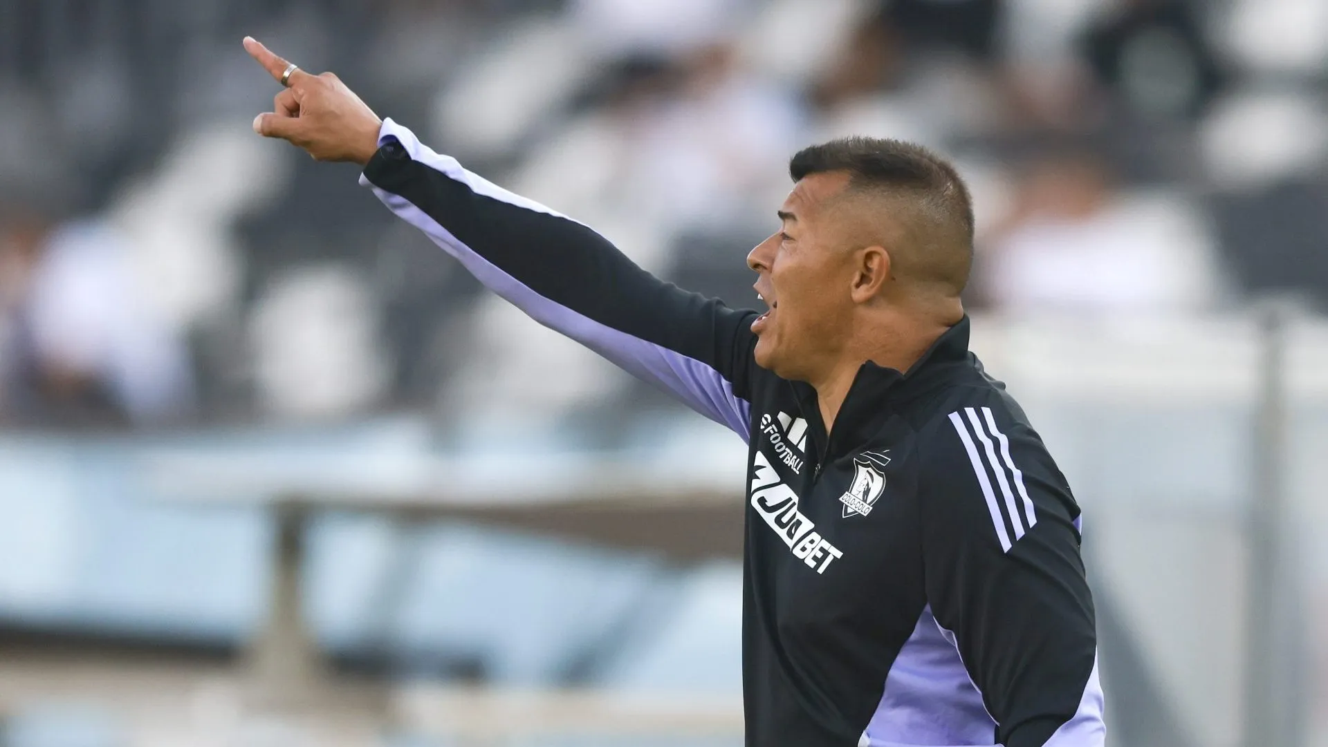 Jorge Almirón entrega un mensaje de tranquilidad. (Foto: Photosport)