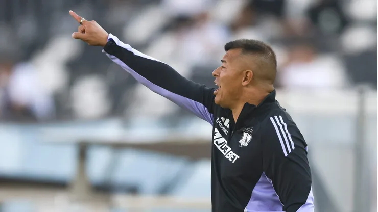 Jorge Almirón prepara grandes novedades en el once albo para su debut por Copa Libertadores (Foto: Felipe Zanca/Photosport)