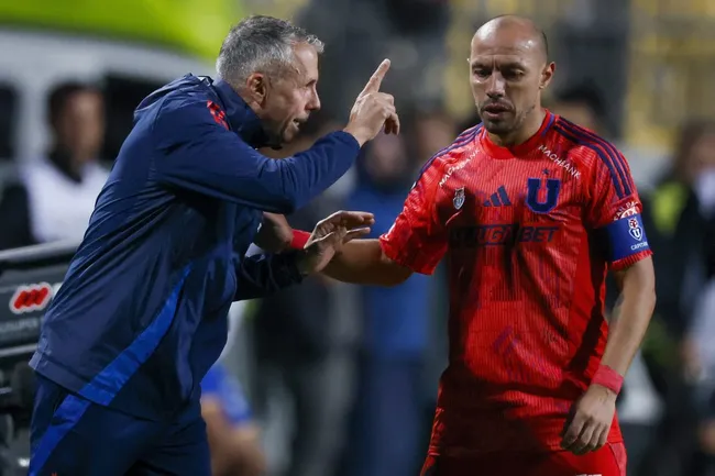 Marcelo Díaz está preocupado por Universidad de Chile.