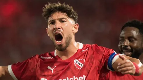 Loyola ya se gana los aplausos de los hinchas del Rojo y de los periodistas argentinos.