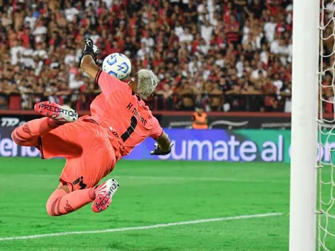 ¿Lo sufre Colo Colo? Navas le tapa penal a Cavani y brilla ante el Boca de Palacios