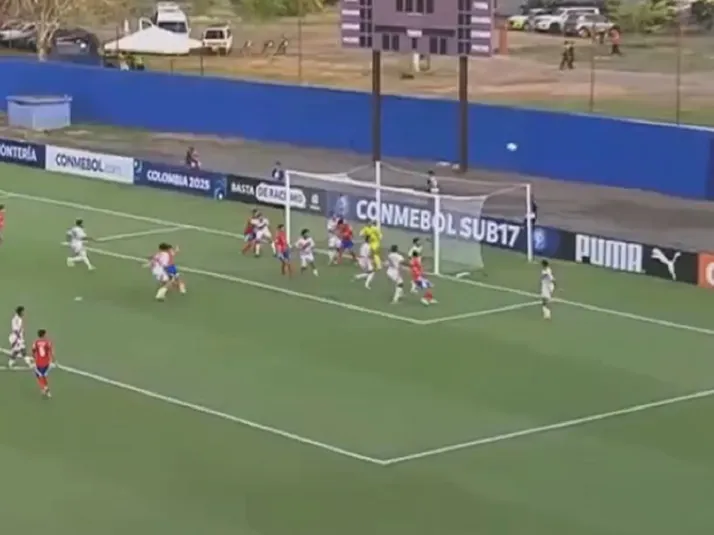 VIDEO| Joya de La Roja Sub-17 anota un GOLAZO OLÍMPICO en la goleada ante Perú