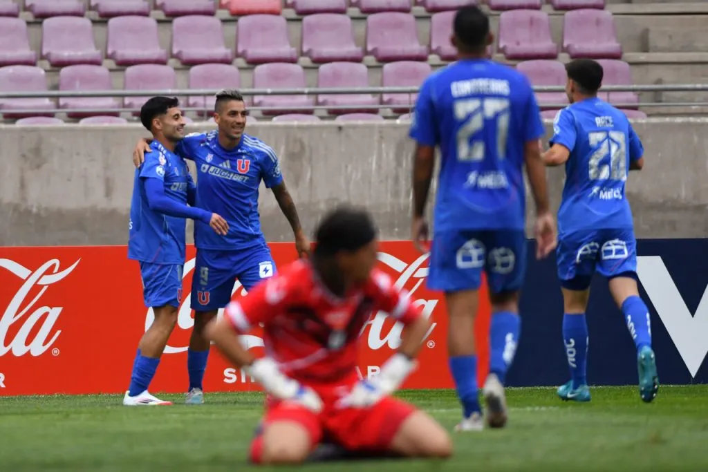 La U quiere triunfar en el debut | Foto: Photosport