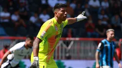 Brayan Cortés seguirá siendo el arquero titular de Colo Colo.