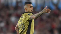Arturo Vidal arengó a Colo Colo previo al debut en la Copa Libertadores 2025.