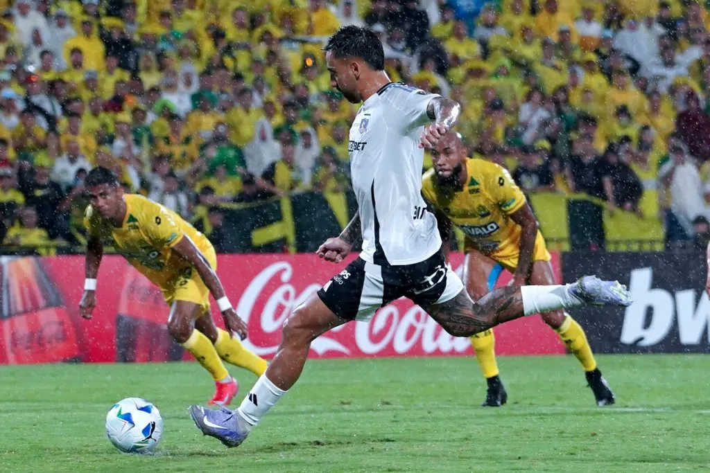 Colo Colo rescató un empate con doblete de Correa y gol de Isla. | Foto: Photosport