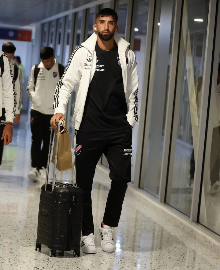 El plantel de Colo Colo ya viaja de regreso a Chile. (Foto: colocolooficial)