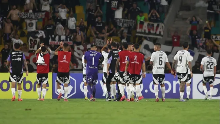Colo Colo sacó un empate de su visita al Atlético Bucaramanga por Copa Libertadores. (Foto: @colocolooficial)