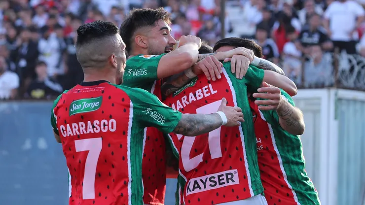 Los jugadores de Palestino festejan su gol en el empate 1-1 ante Colo Colo en la Liga de Primera 2025.